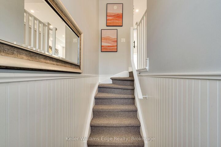 Photo de la propriété:  5080 Fairview Street 8  ON L7L 7E9 