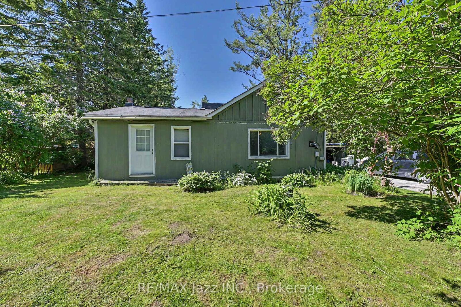 Property Photo: 4 Hubbard Street ON L0E 1N0