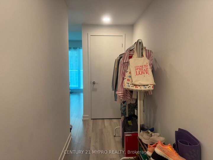 Property Photo:  230 Simcoe Street 1636  ON M5T 1T4 