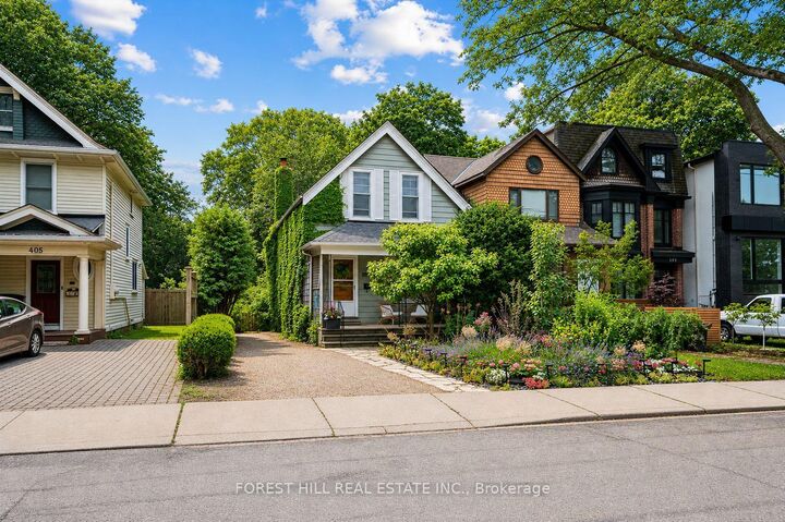 Property Photo:  401 Balliol Street  ON M4S 1E1 