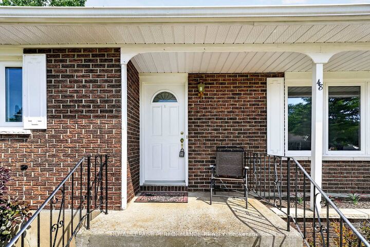 Property Photo: 48 Pine Street ON K0C 1M0