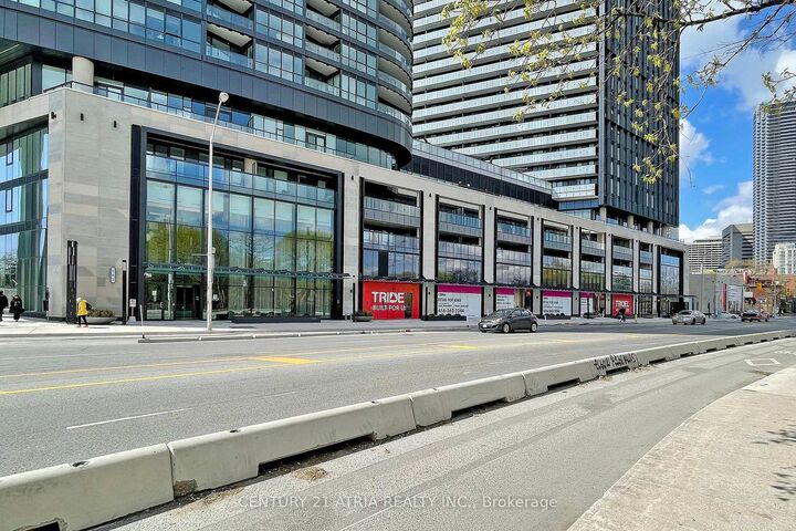 Property Photo:  585 Bloor Street E 420  ON M4W 0B3 