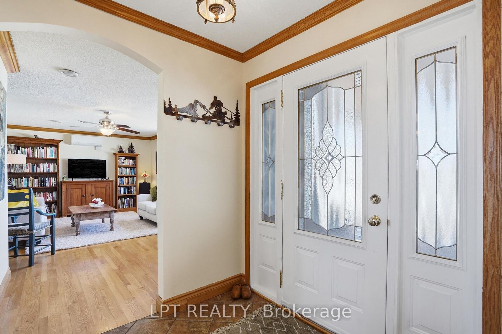 Property Photo: 10 Orchard Street ON K6A 2V7