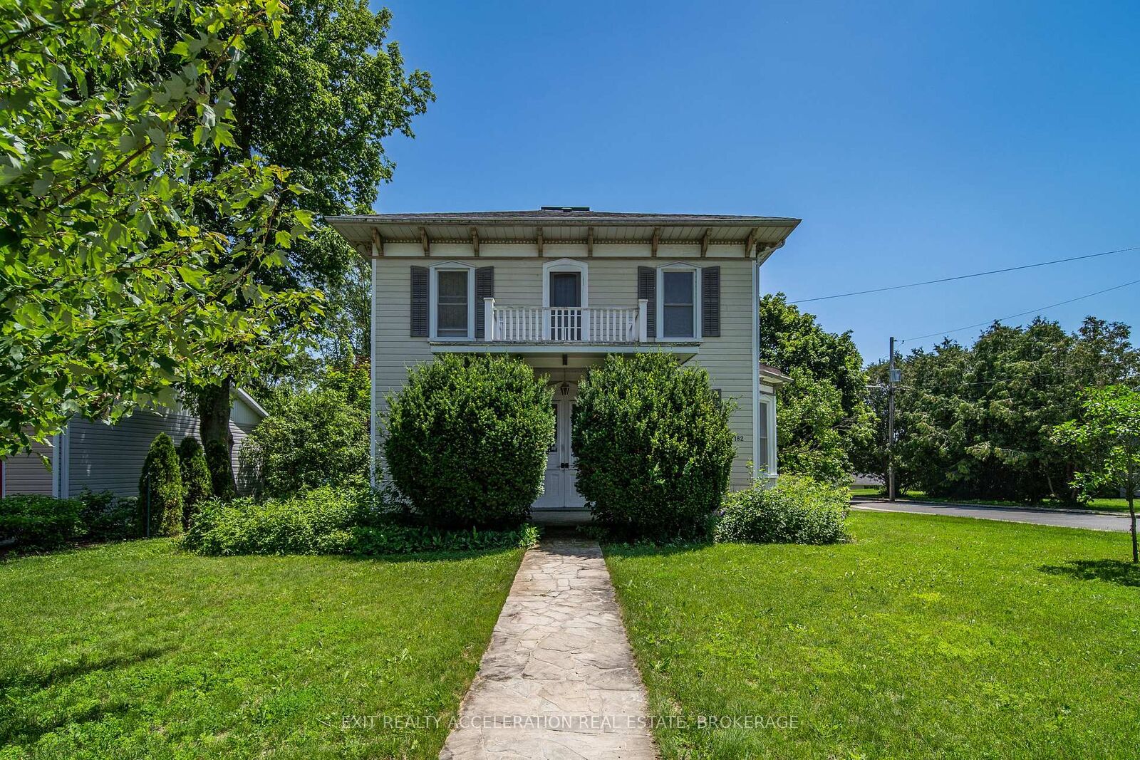 Property Photo: 182 Water Street W ON K7R 1W4