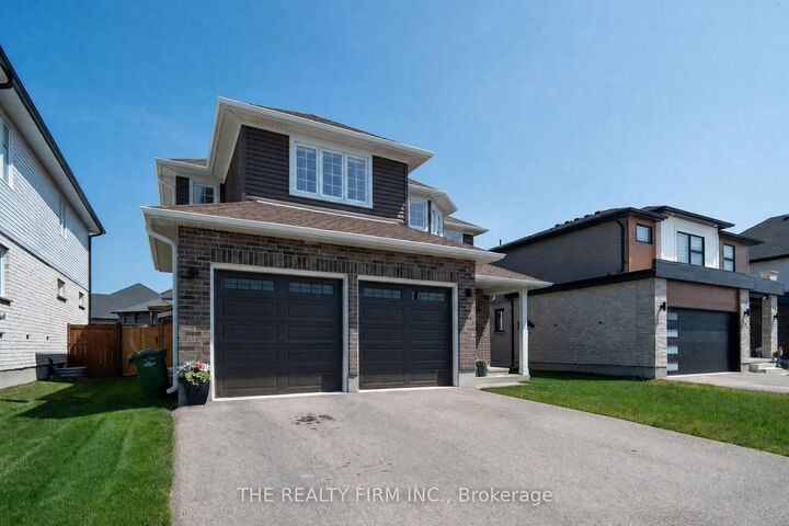 Property Photo: 77 Acorn Trail ON N5R 0L8