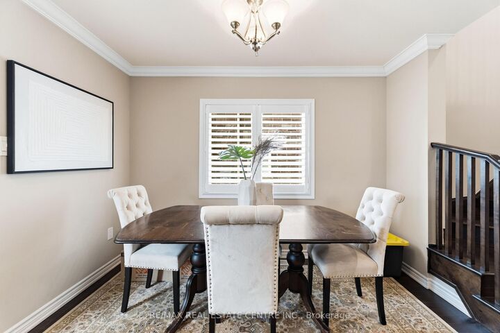 Property Photo: 22 Spring Creek Drive 33 ON L8B 1V7