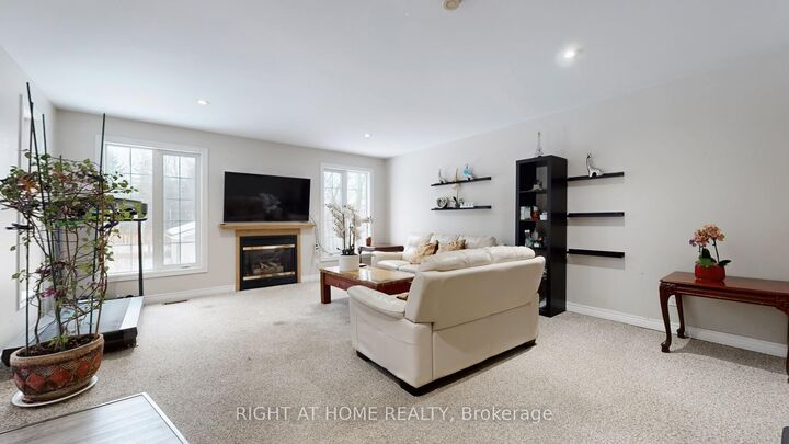 Property Photo:  301 Garner Road E  ON L9G 3K9 