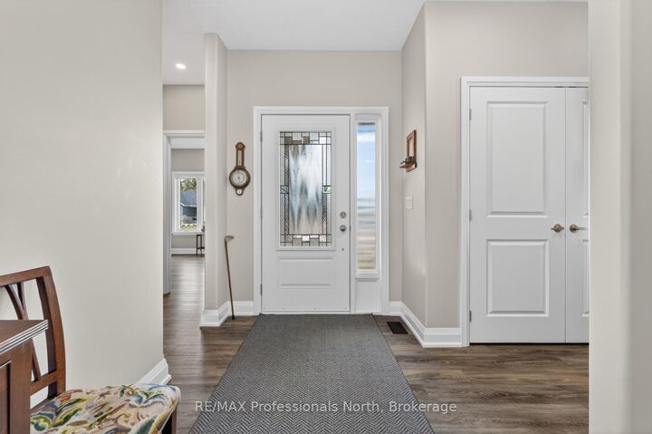 Property Photo: 8 Bancroft Ridge Drive ON K0L 1C0