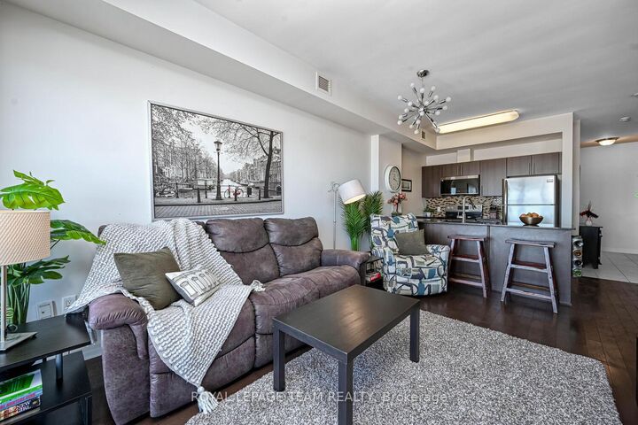 Property Photo:  90 Landry Street 1906  ON K1L 0A9 