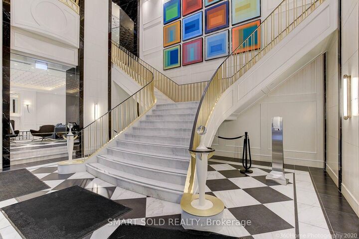 Property Photo: 955 Bay Street 607 ON M5S 2A2