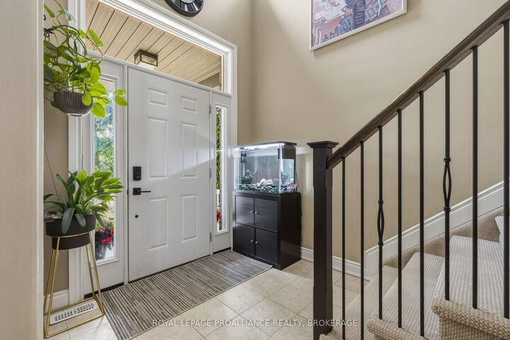Property Photo: 92 Windermere Boulevard ON K0H 1G0