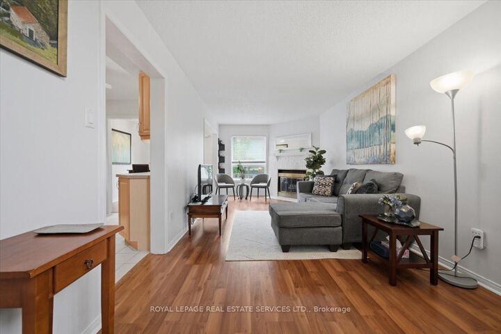 Property Photo: 4605 Donegal Drive 24 ON L5M 4X7