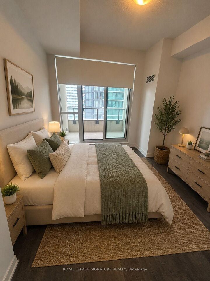 Property Photo: 4055 Parkside Village Drive 1616 ON L5B 0K8