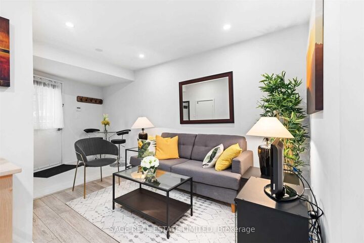Photo de la propriété:  492 King Street E  ON M5A 1L8 