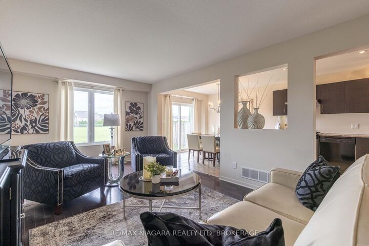 Property Photo:  8625 Upper Canada Drive  ON L2H 0B7 