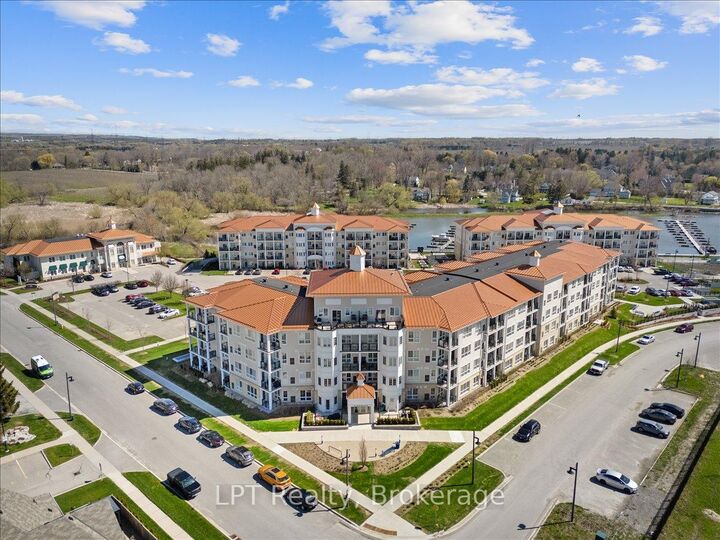 Property Photo:  50 Lakebreeze Drive 102  ON L1B 0V9 