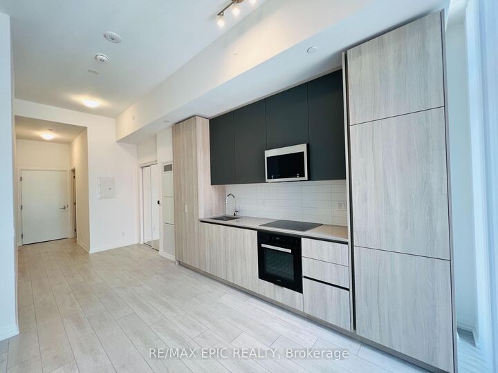 Property Photo:  400 King Street W 902  ON M5V 1K2 