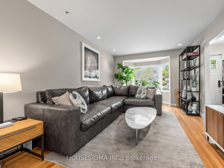 Property Photo:  19 Parklea Drive  ON M4G 2J5 