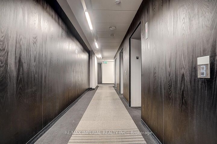 Property Photo: 77 Shuter Street 710 ON M5B 0B8