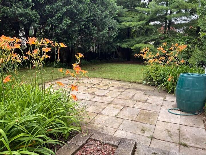 Property Photo: 406 Karn Street Upper ON N2M 2C1