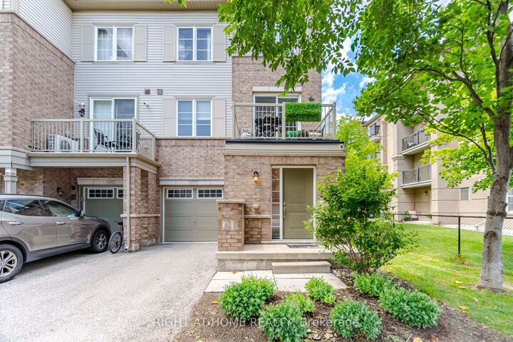 165 Hampshire Way 153 — photo 1
