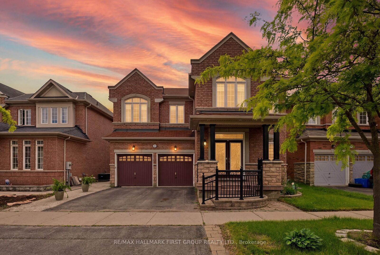 Property Photo:  22 Cragg Crescent  ON L1T 0E4 