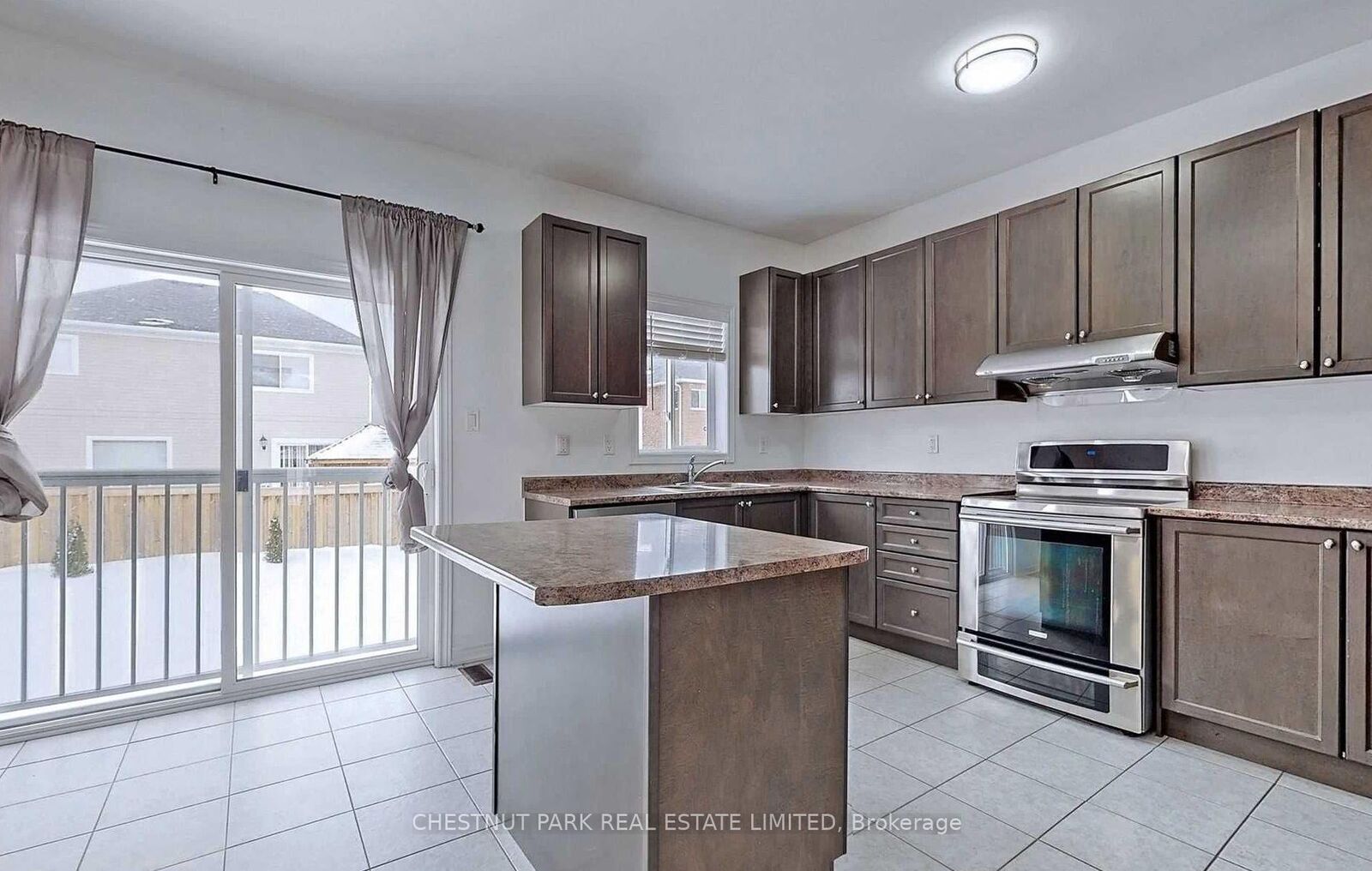 Property Photo:  808 O'Reilly Crescent  ON L9V 2S3 