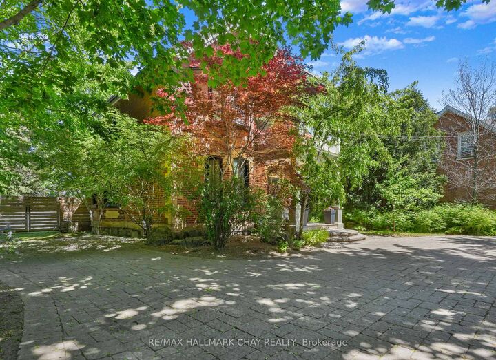 Property Photo: 134 Victoria Street E ON L9R 1K6
