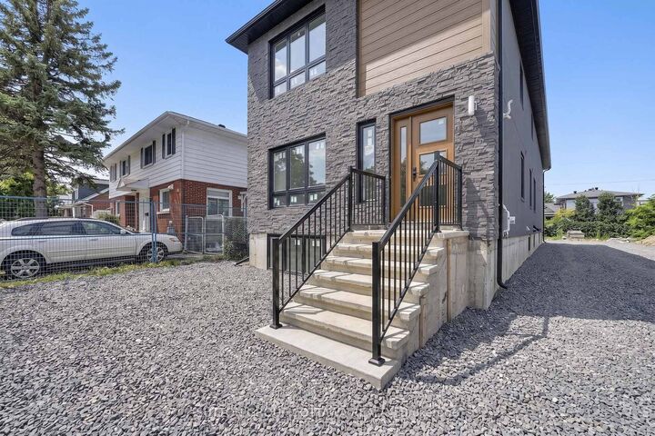 Property Photo:  944 Woodroffe Avenue  ON K2A 3R7 