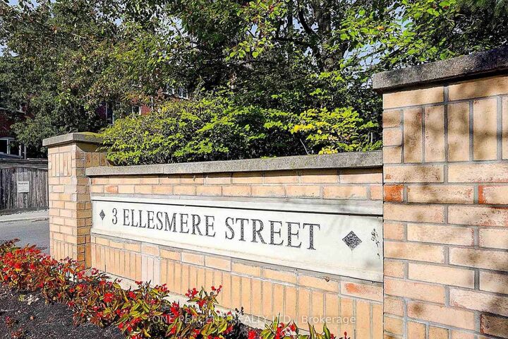 Property Photo: 3 Ellesmere Street 607 ON L4B 4N2