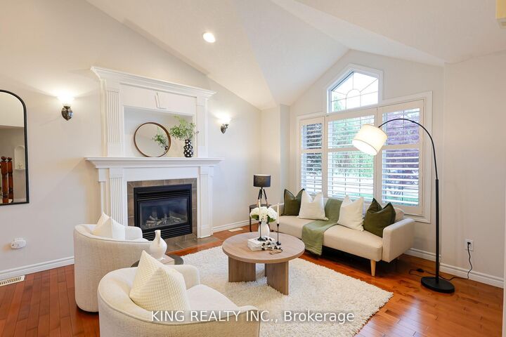Property Photo: 1223 Coronation Drive ON N6G 0B4