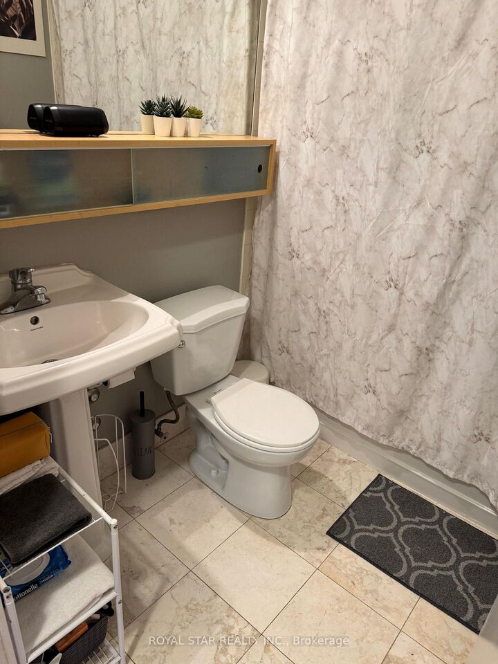 Property Photo:  85 Bloor Street 706  ON M4W 0A8 
