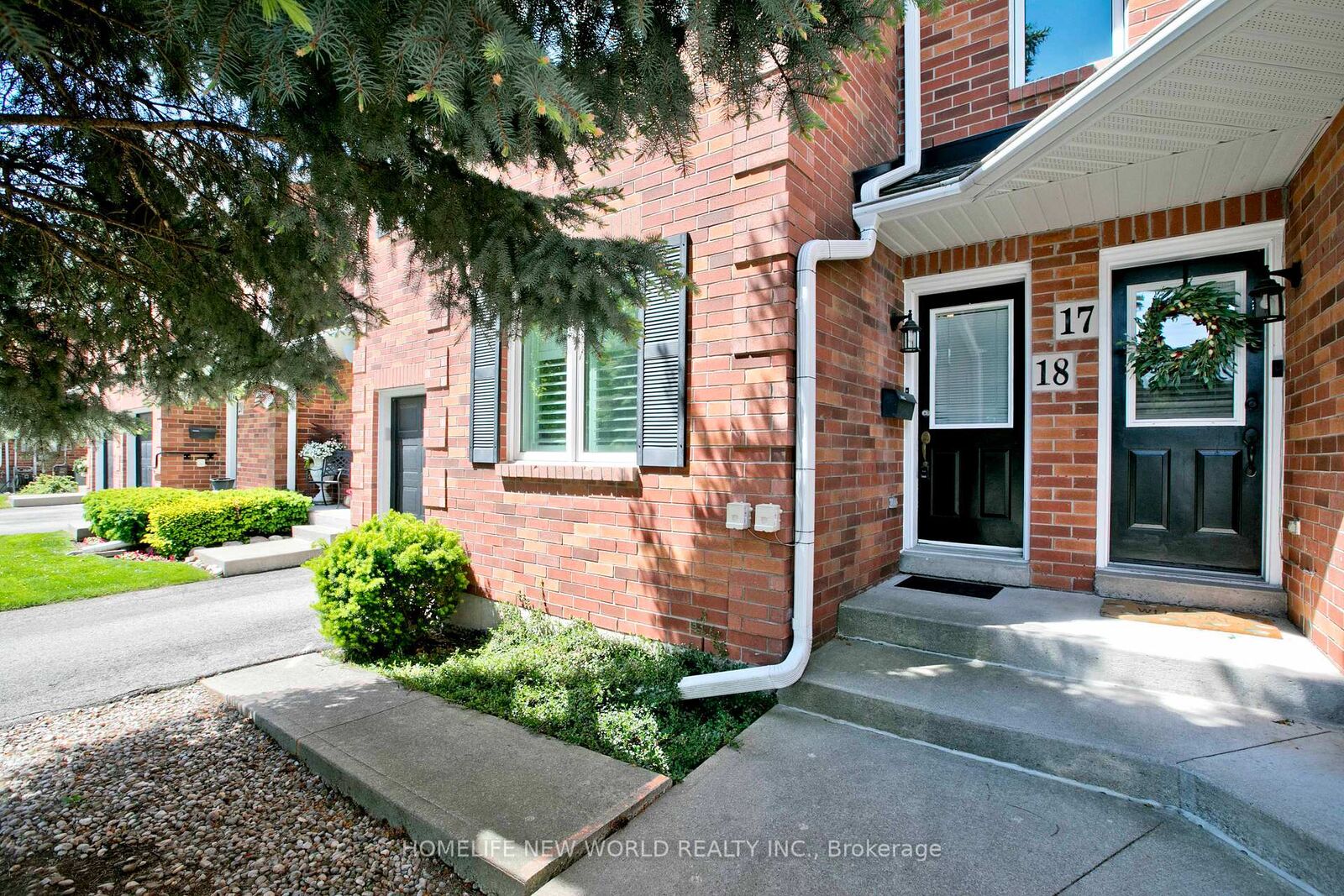 Property Photo:  2120 Headon Road 18  ON L7M 4J9 