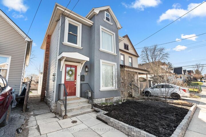 Property Photo:  192 Wood Street E  ON L8L 3Z1 