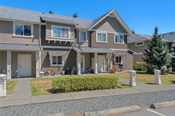 Property Photo:  1675 Crescent View Dr #302  BC V9S 0A8 