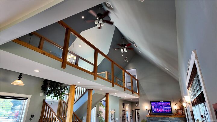 Property Photo: 213 Tal Cres BC V0R 2G0