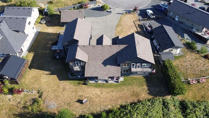 Property Photo: 213 Tal Cres BC V0R 2G0