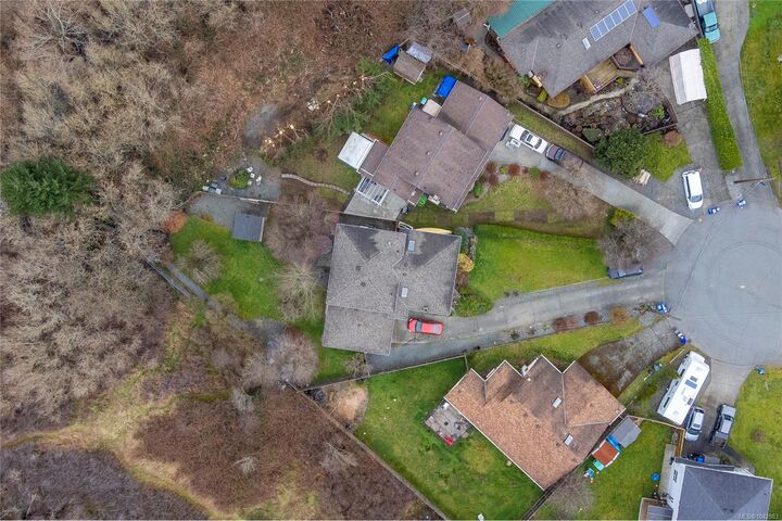 Property Photo:  2829 Pickford Rd  BC V9B 2K3 