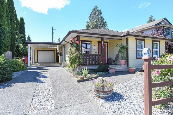 Property Photo: 2849 Penrith Ave BC V0R 1S0