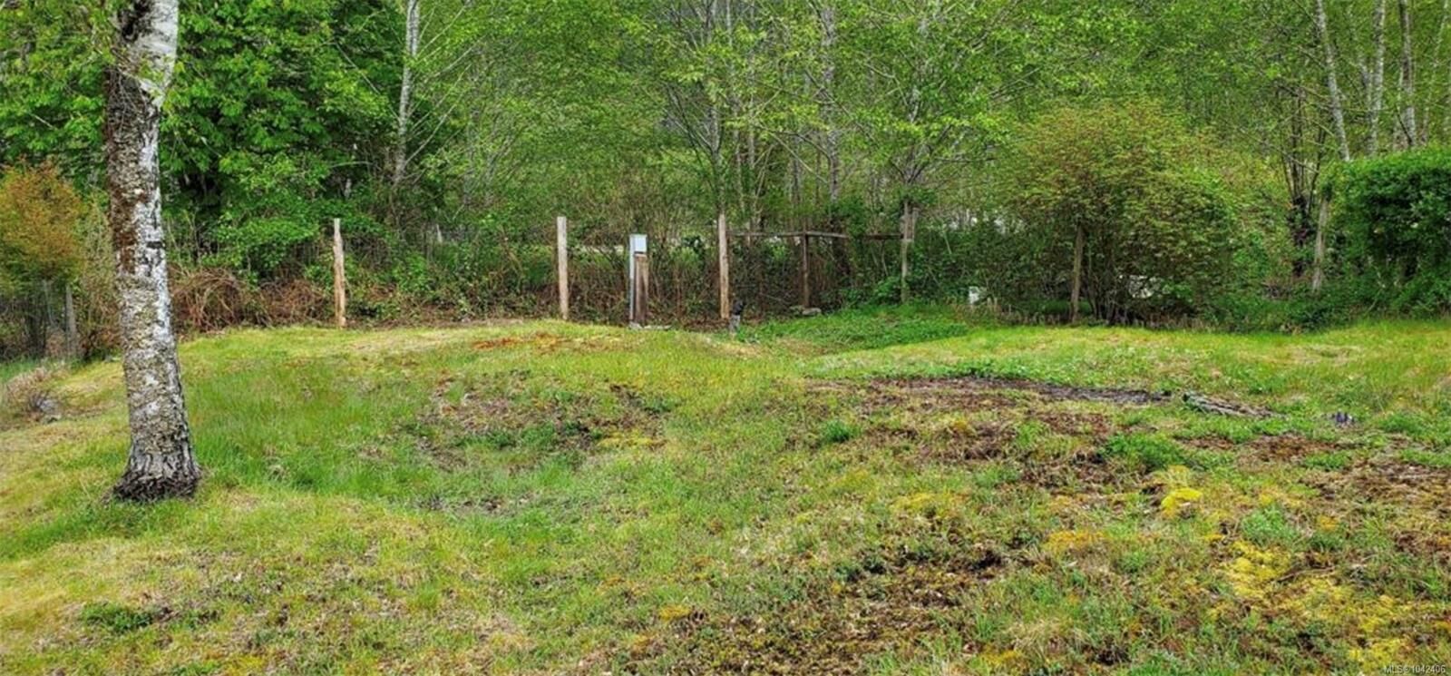 Property Photo:  8 Freda Rd  BC V0P 1X0 