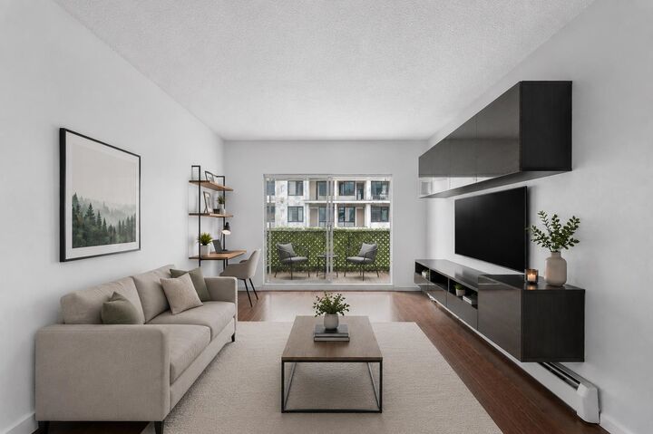 827 W 16th Street 304 — photo 1