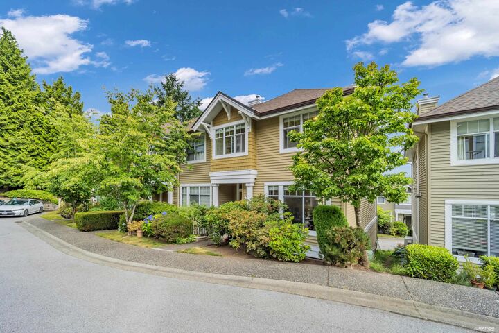 Property Photo: 5298 Oakmount Crescent 25 BC V5H 4S2