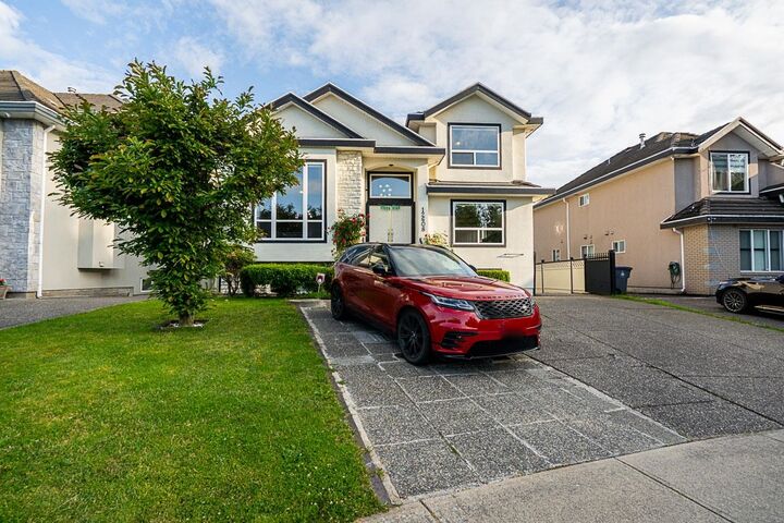 Property Photo: 12608 67A Avenue BC V3W 1G3