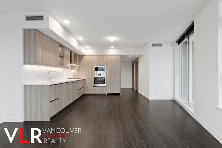 Property Photo:  9887 Whalley Boulevard 3304  BC V3T 0P4 