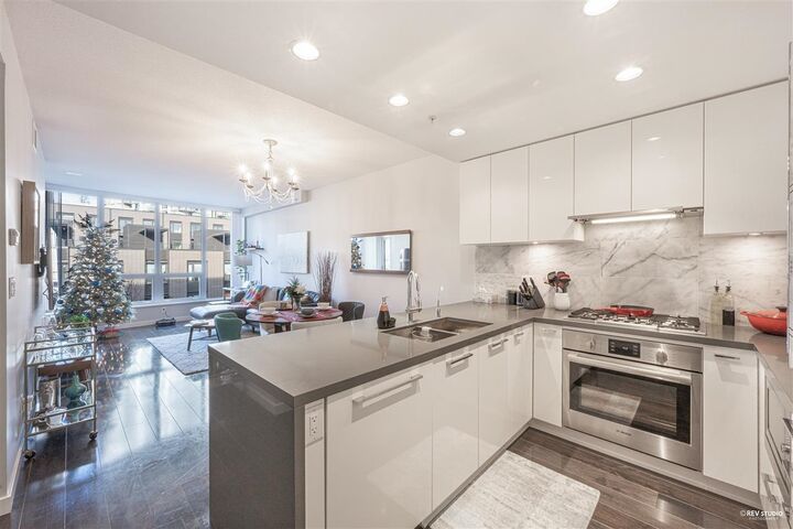 Property Photo:  5638 Birney Avenue 300  BC V6S 0H8 