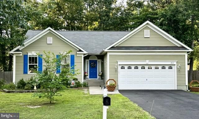 Property Photo: 211 Meadow Avenue VA 22443