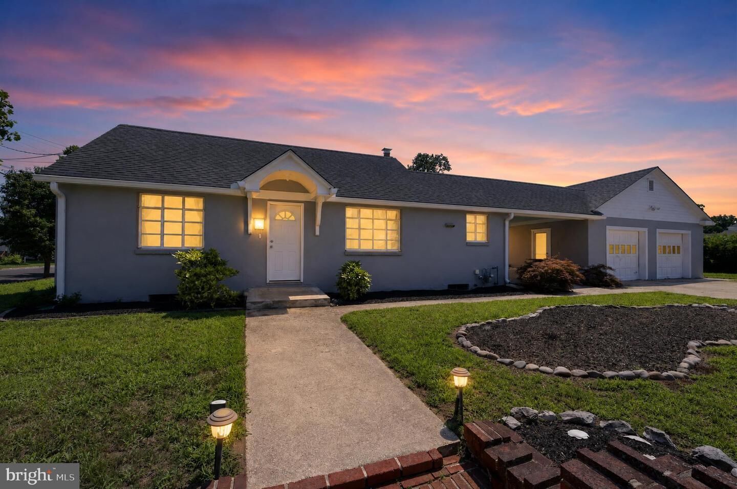 Property Photo:  809 E Oak Street E  NJ 08332 