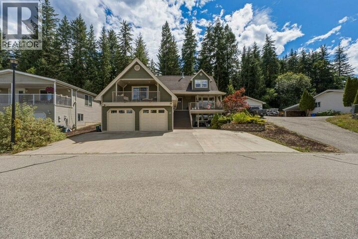Property Photo:  900 10 Avenue Southeast 28  BC V1E 2W6 