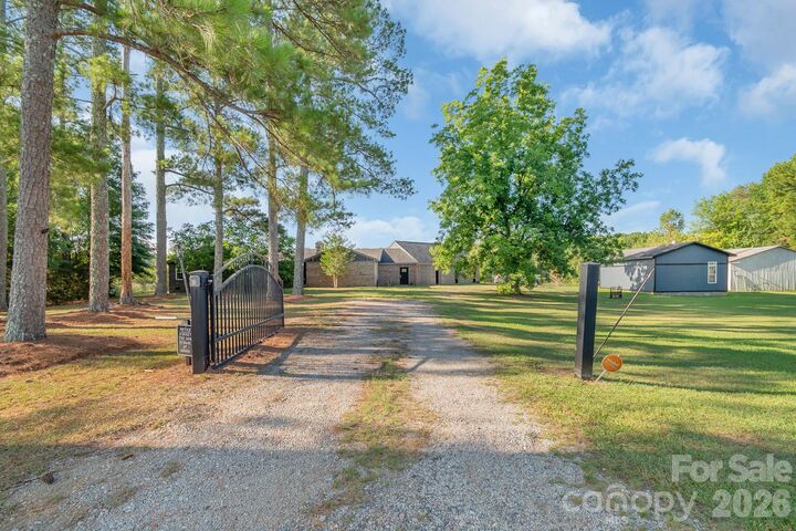Property Photo: 2248 Willie Usher Road SC 29720