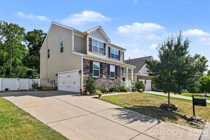 Property Photo: 316 Purple Sage Way SC 29730